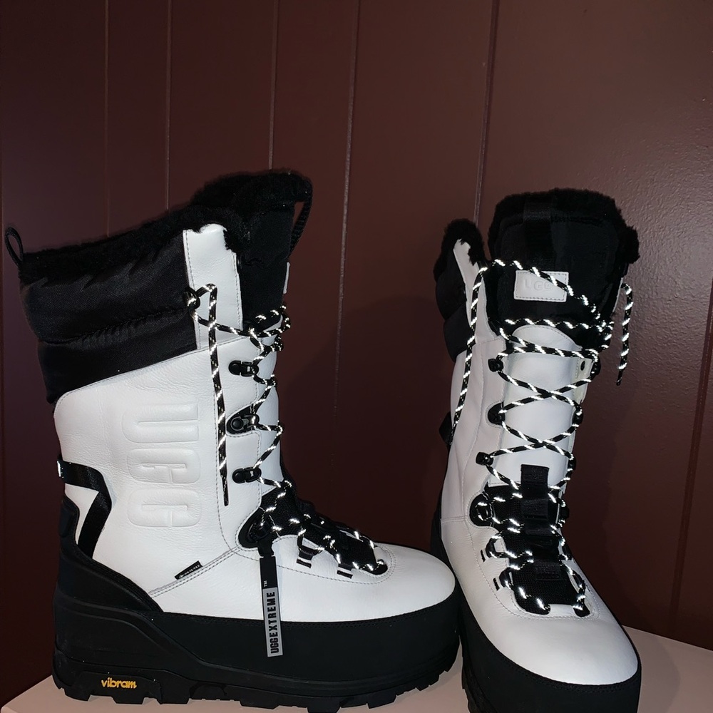 UGG Shasta Tall Black and White boots 12 men 13 Women #1151850